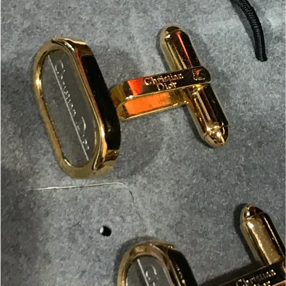 DIOR CD Logo Cuff Links in box 😍🔥